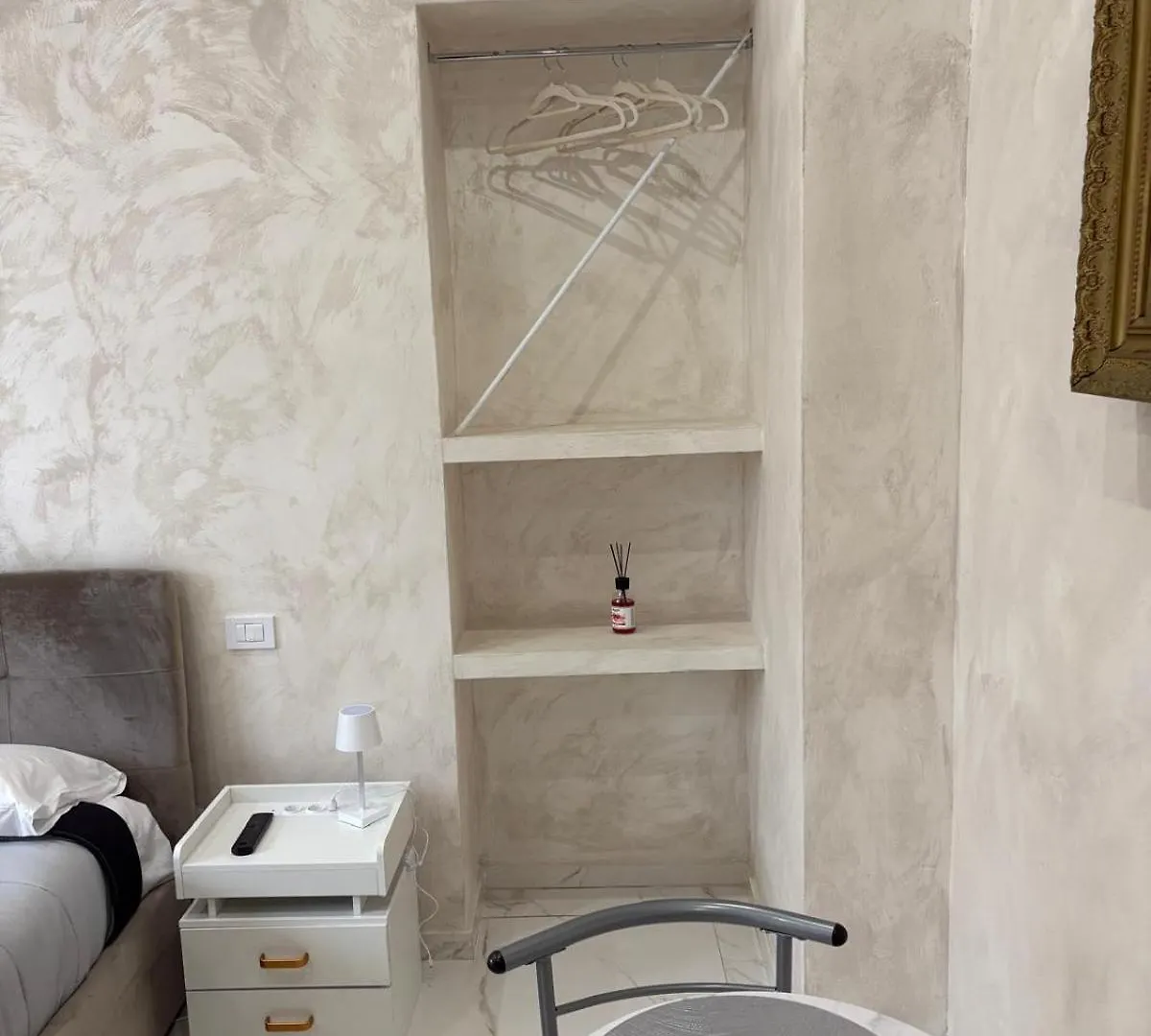 Luxury Apartments By Anna Bari Bed & Breakfast